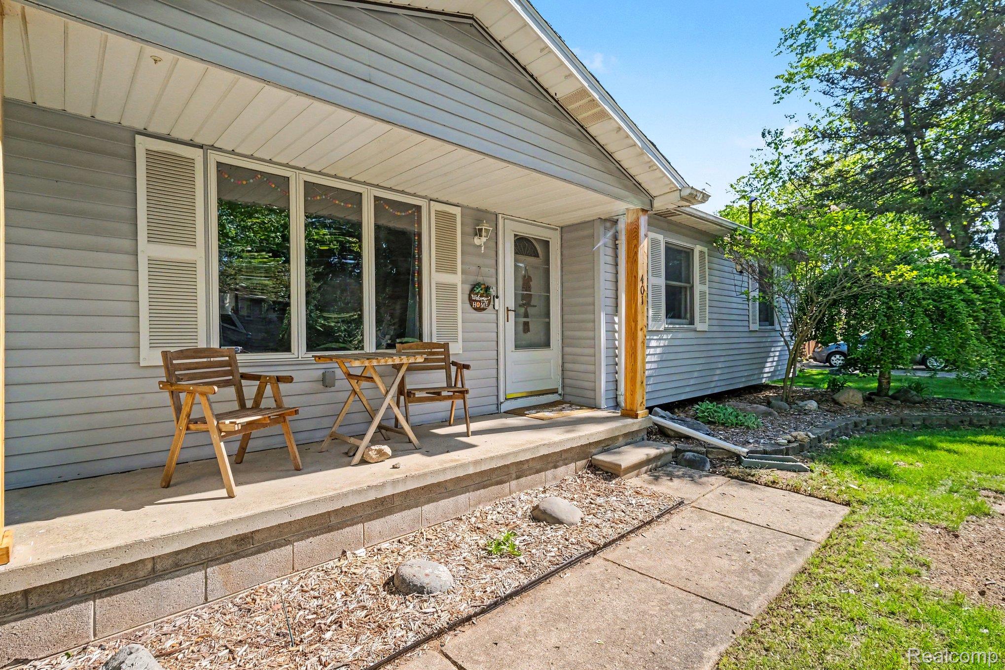401 Lakeview Street