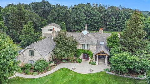 841 OLD MILFORD FARMS Milford Charter Township MI 48381