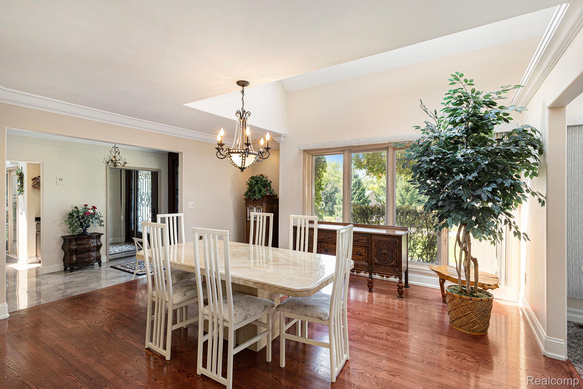 841 OLD MILFORD FARMS