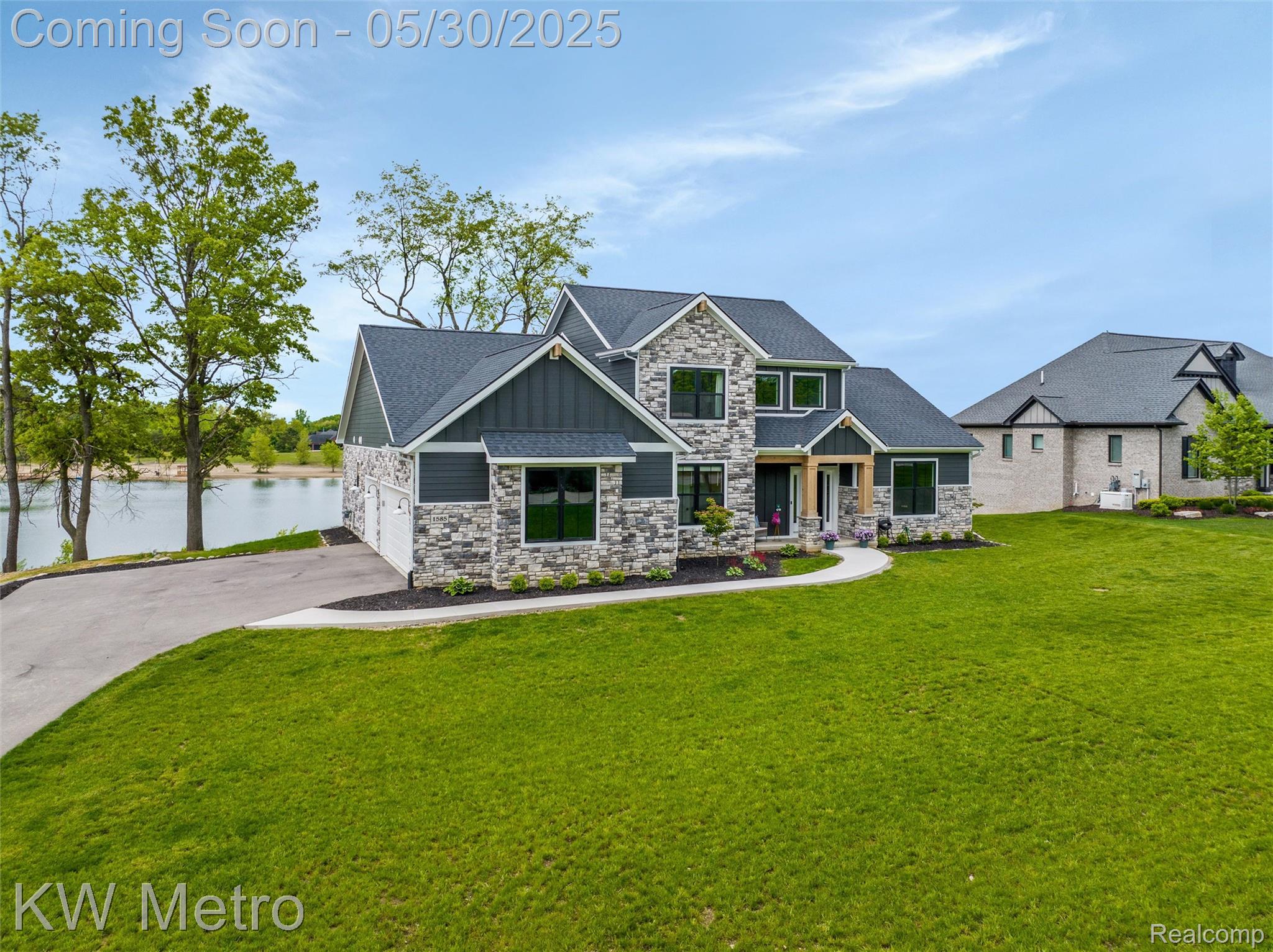 1585 Kriss Crossing Road