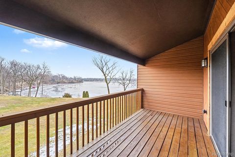 48315 Bayshore Drive Van Buren Charter Township MI 48111