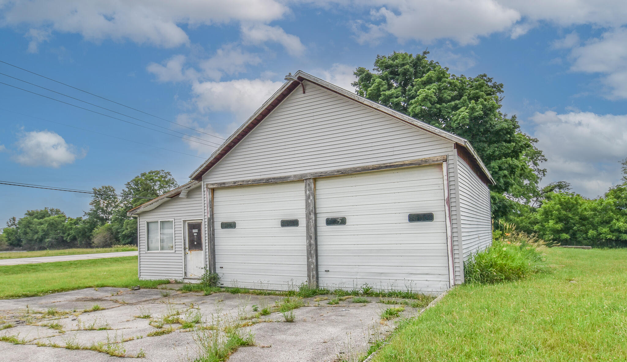 1085 E Chicago Road A