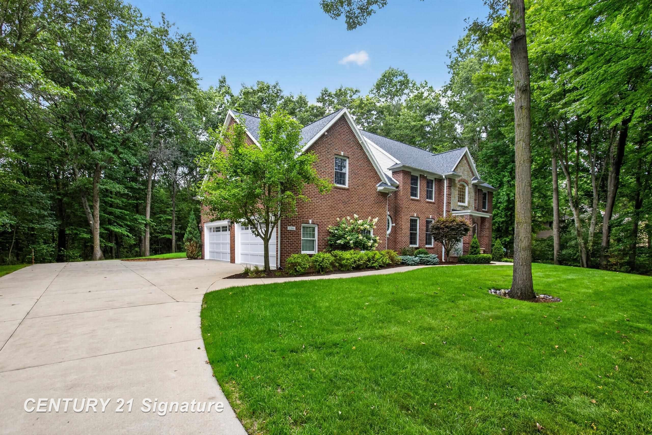 2384 E Cardinal Drive