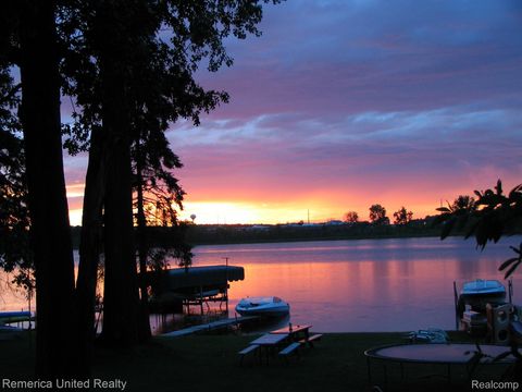 Tiny photo for 1491 Division Drive, Hartland Township, MI 48353 (MLS # 20261003117)