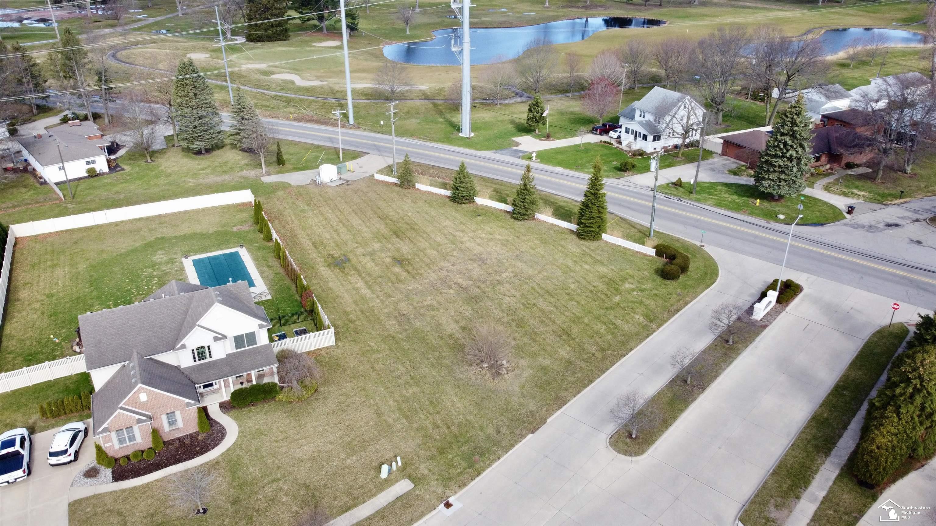1691 Glenridge Lane