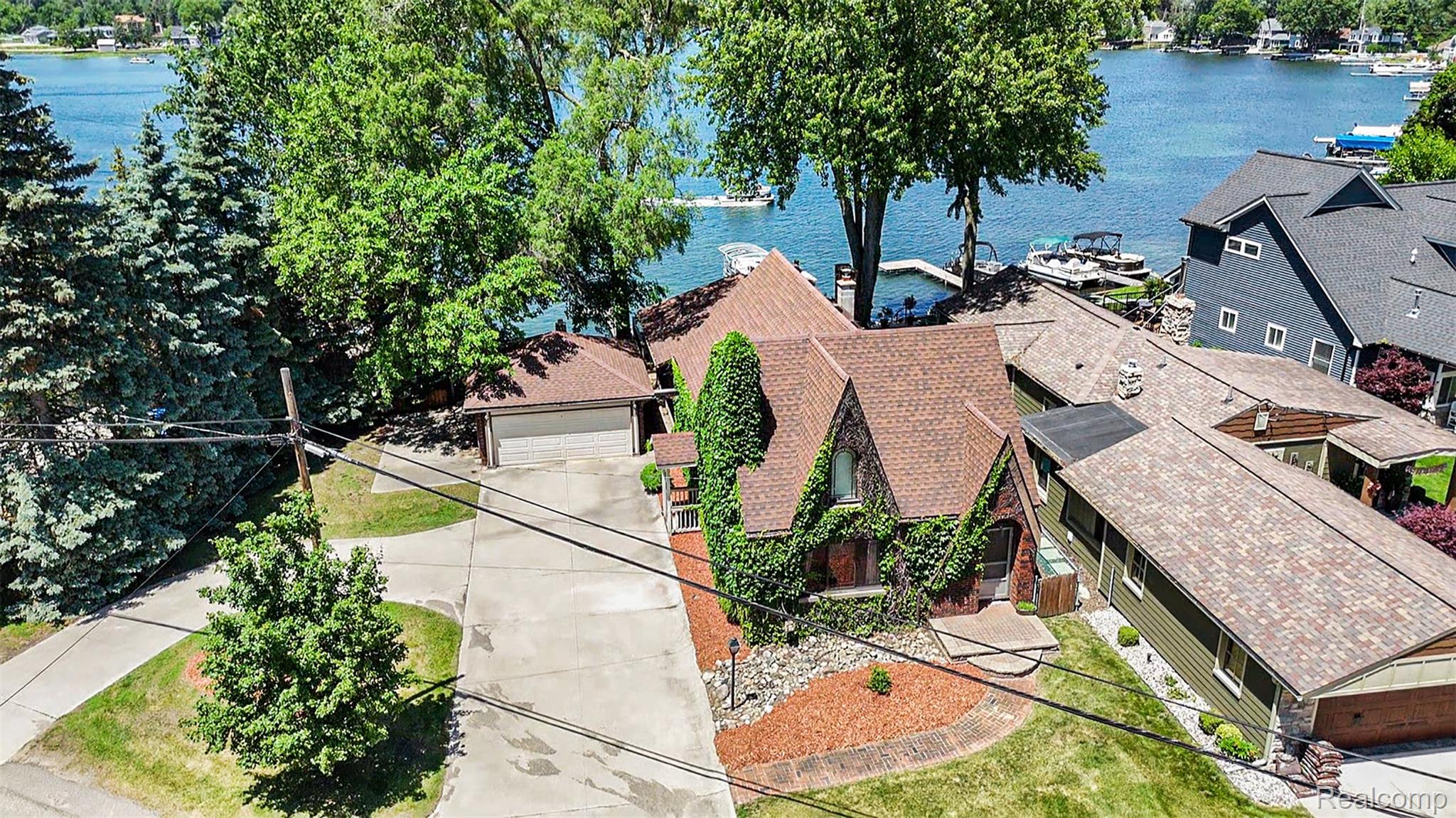 2058 S Long Lake Road