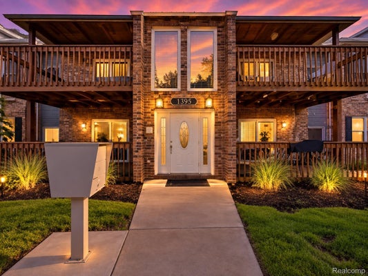 1395 HARBOUR BLVD APT 137, TRENTON, MI 48183 - Image 08bd750ecb28dbcc780bb62cc7bb5921/820908413