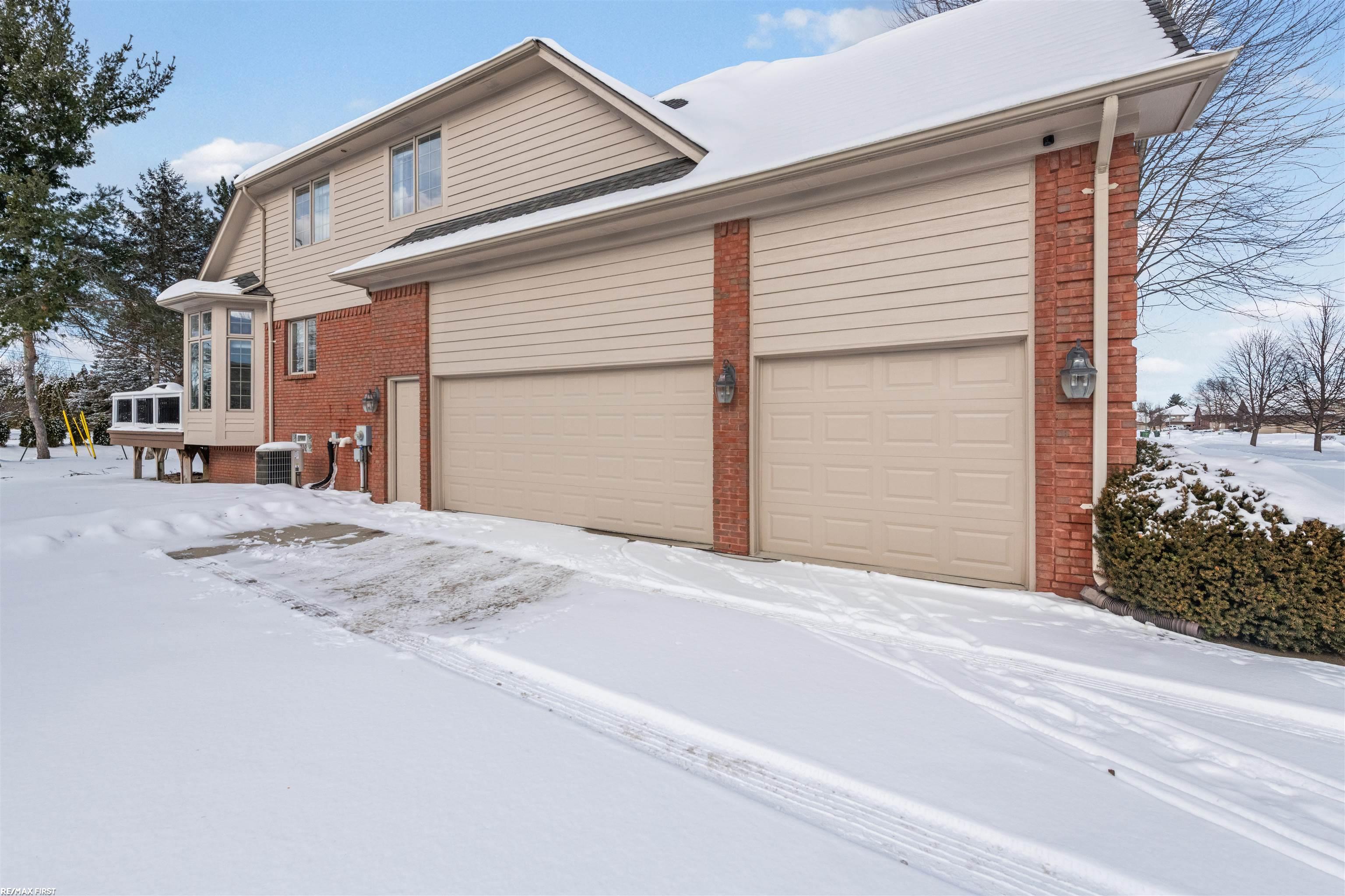 54377 Preston Pines Lane