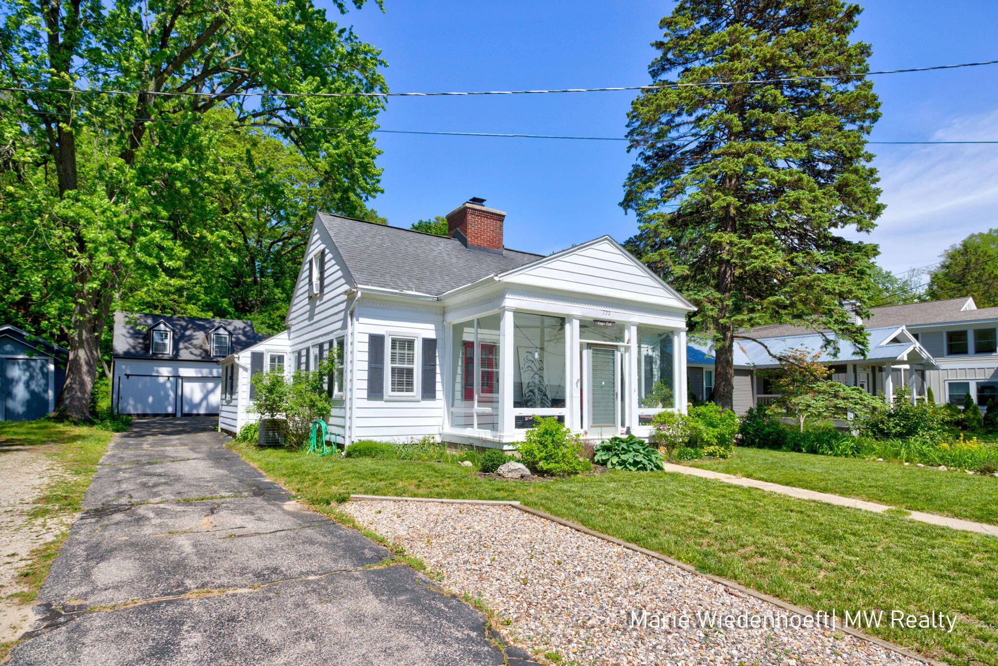 722 Lake Street