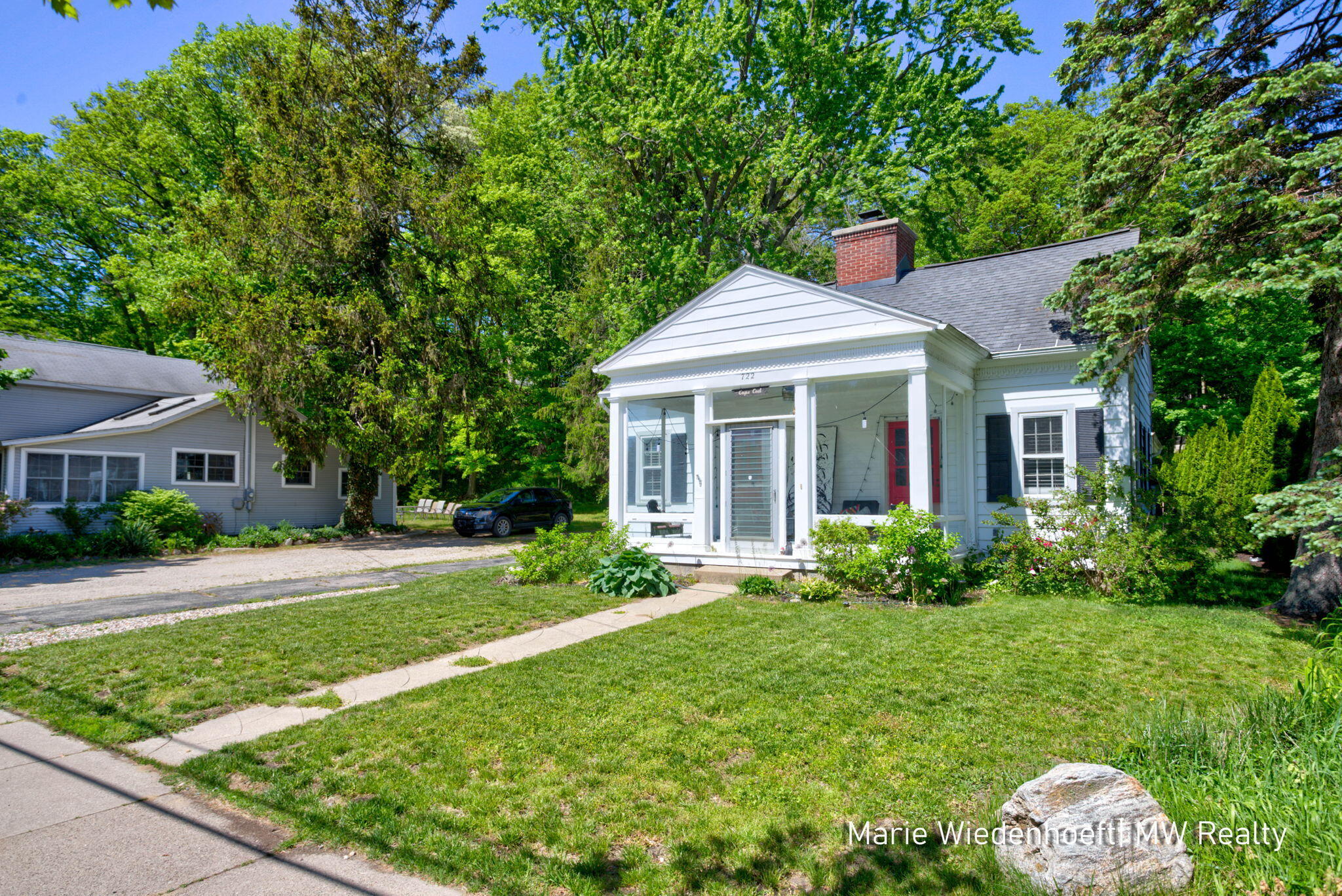722 Lake Street