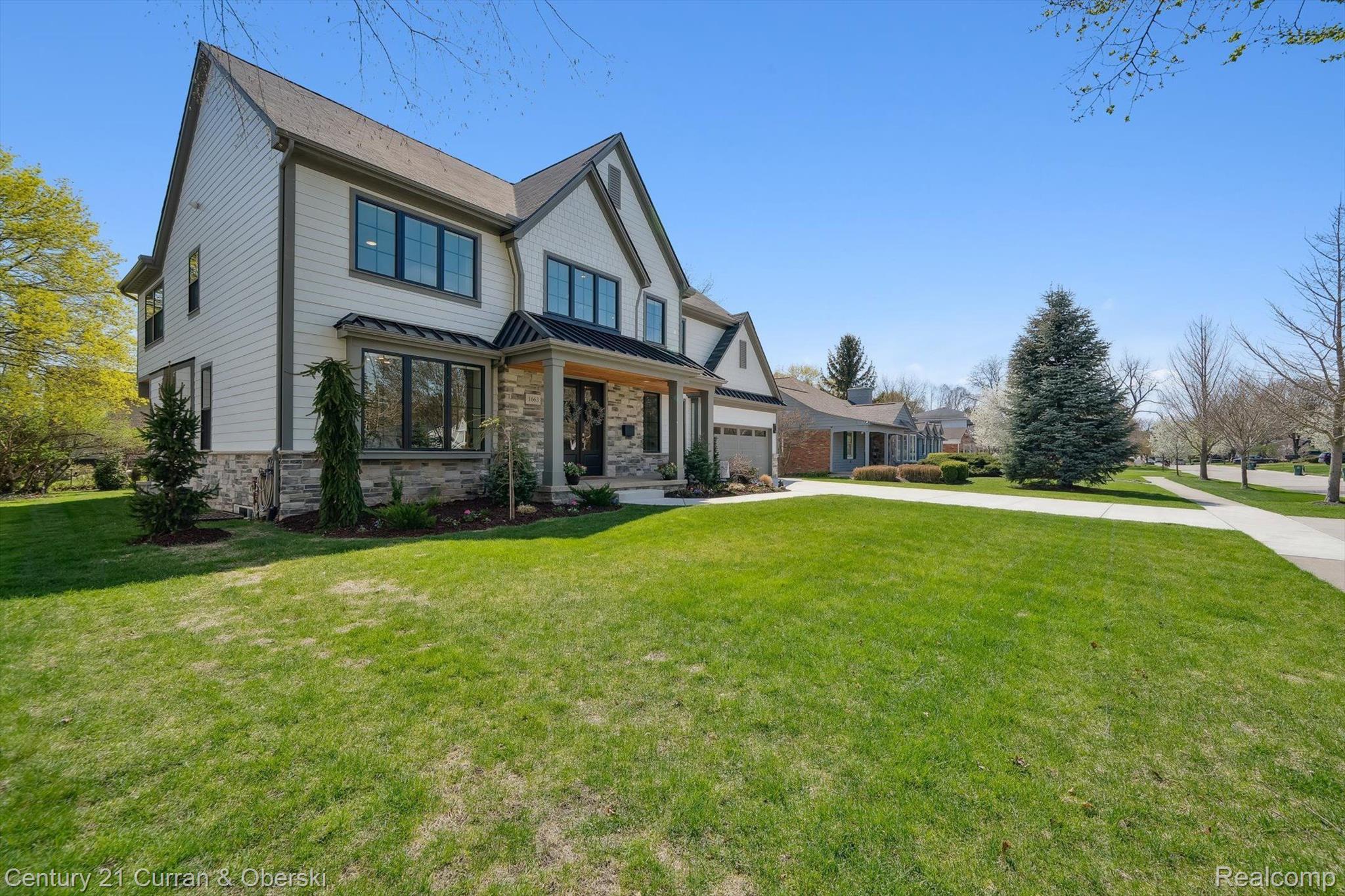 1663 FAIRWAY Drive