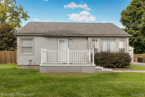 Photo of 435 E Walton Boulevard, Pontiac City, MI 48340 (MLS # 20261084826)