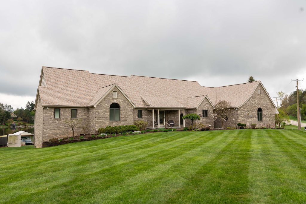 2833 Bullock Road