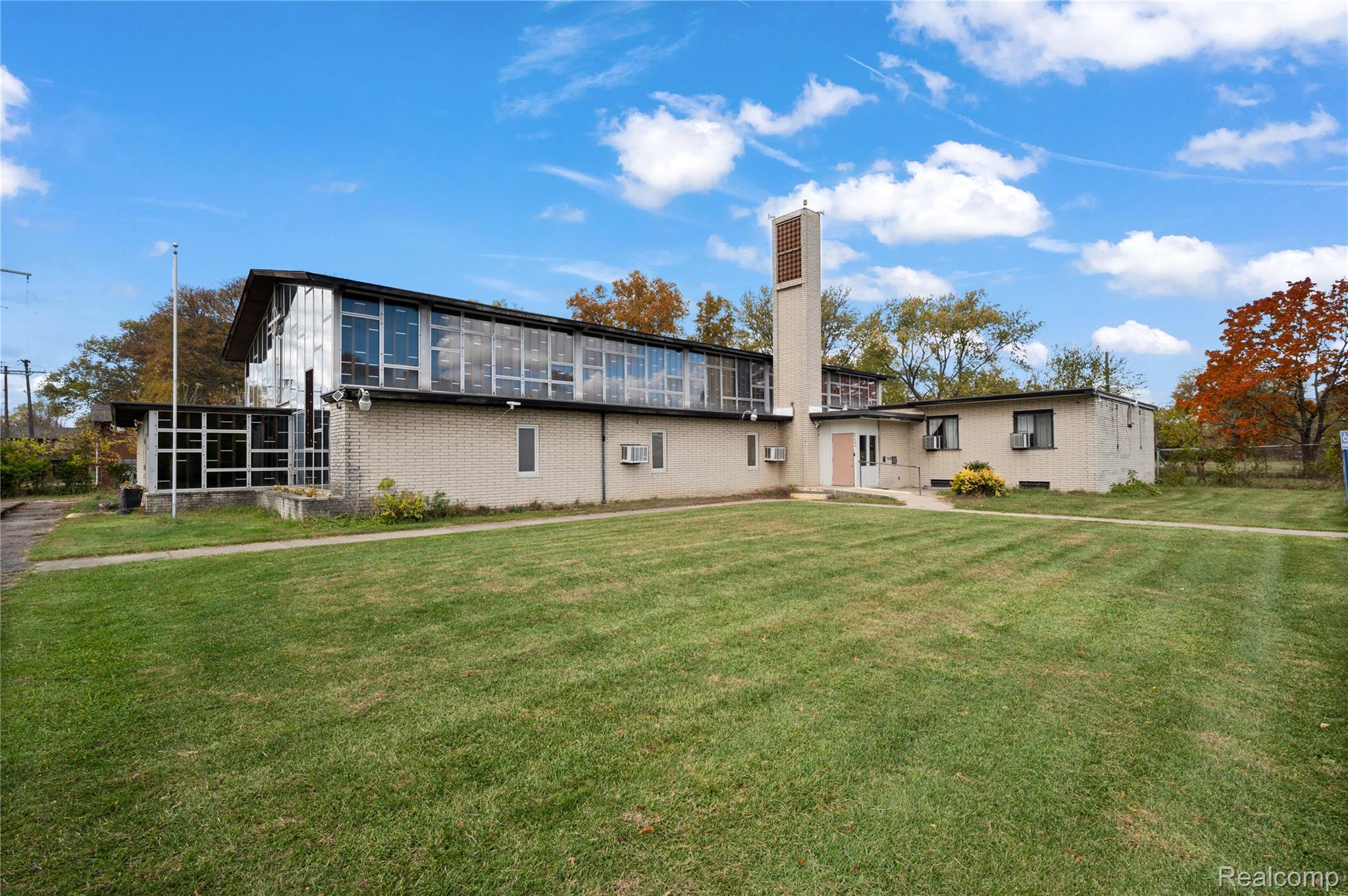 27800 Annapolis Street