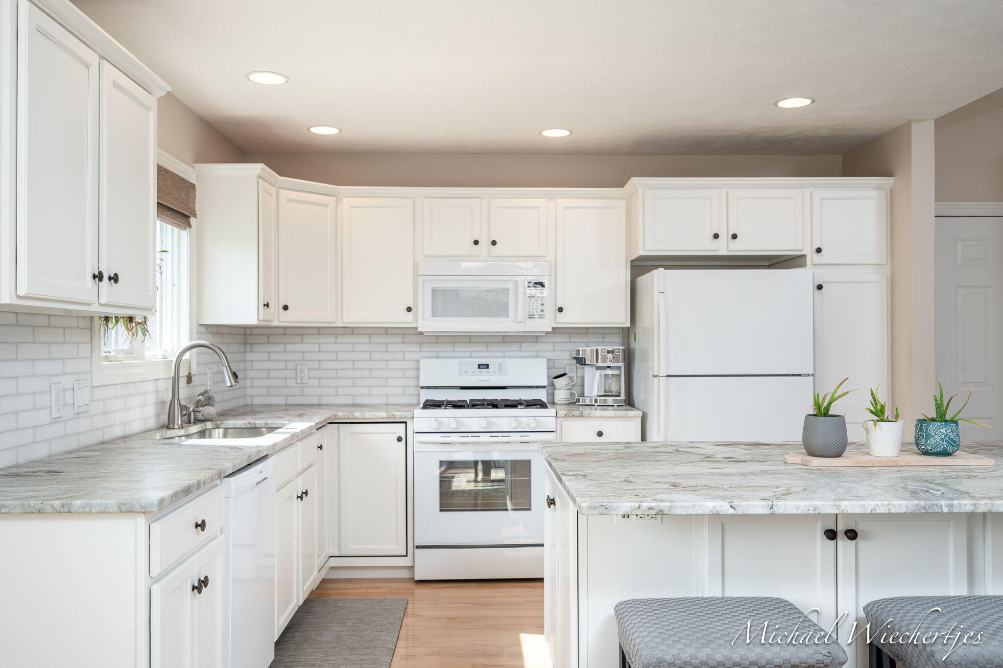 3101 Woodlily Street SW