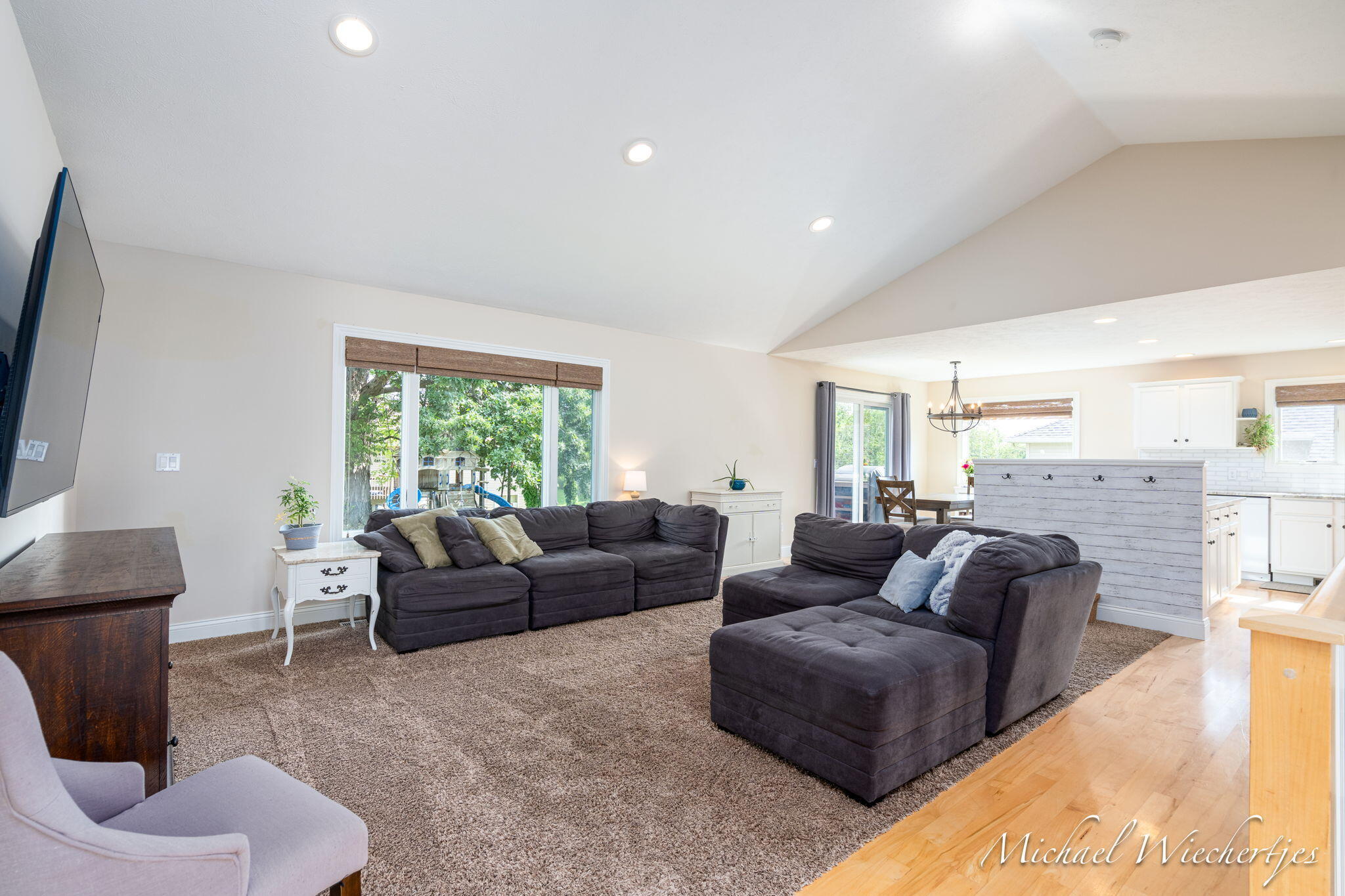 3101 Woodlily Street SW
