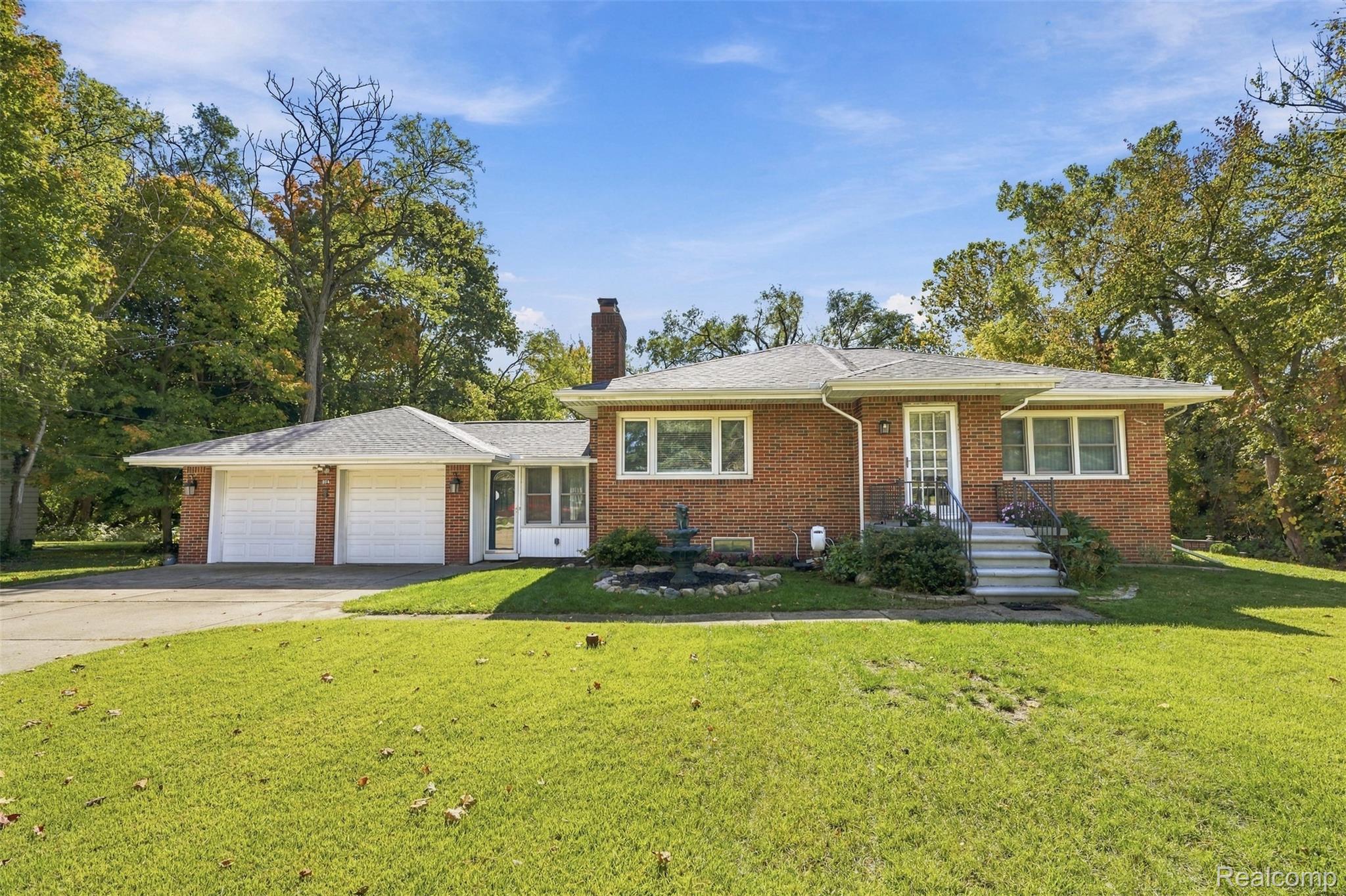 804 E Avon Road