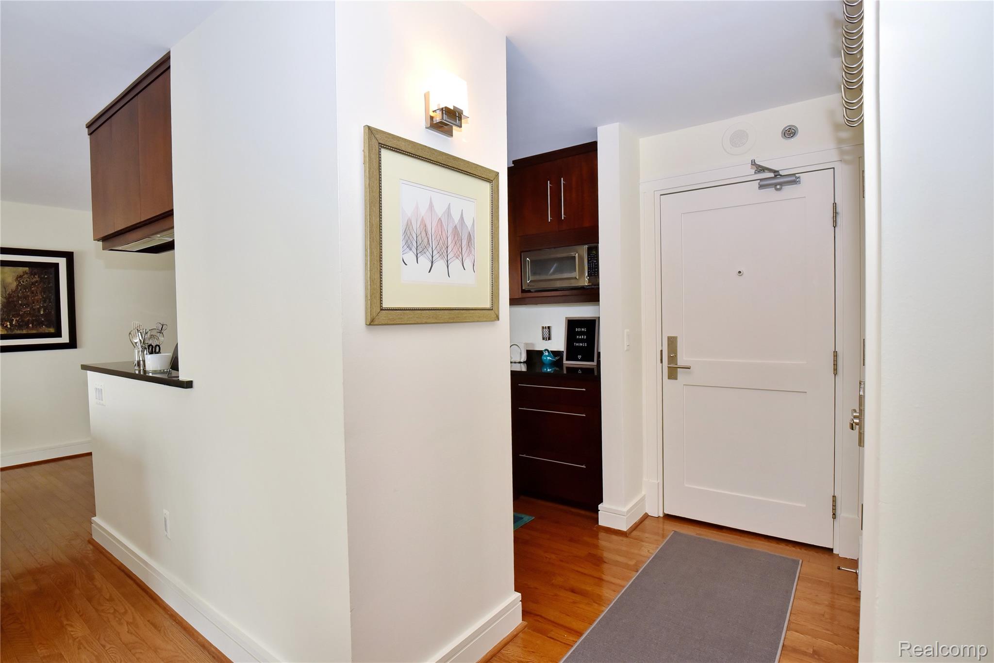 411 S OLD WOODWARD Avenue 1002