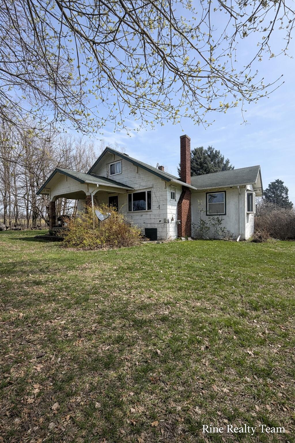 1091 N Benton Center Road