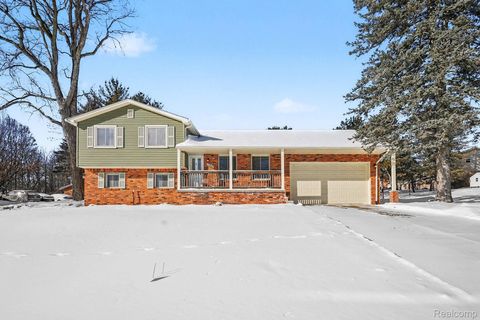 11299 Manchester Drive Tyrone Township MI 48430