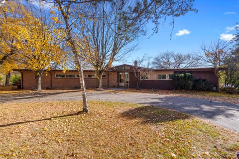 4105 Riverview Drive Alma City MI 48801