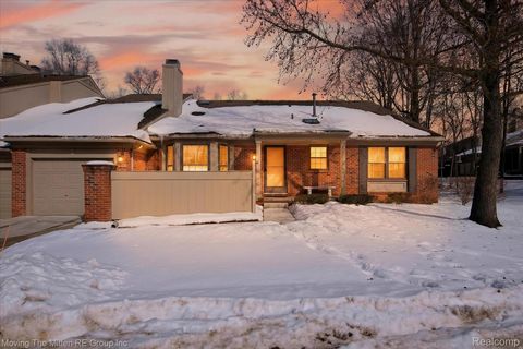 7127 Danbrooke Court West Bloomfield Charter Township MI 48322