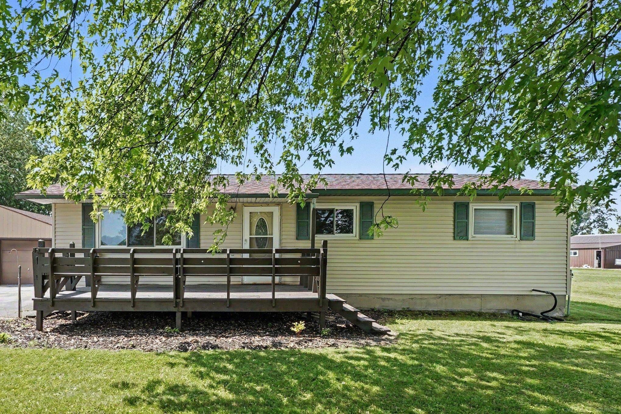 1944 E River Road