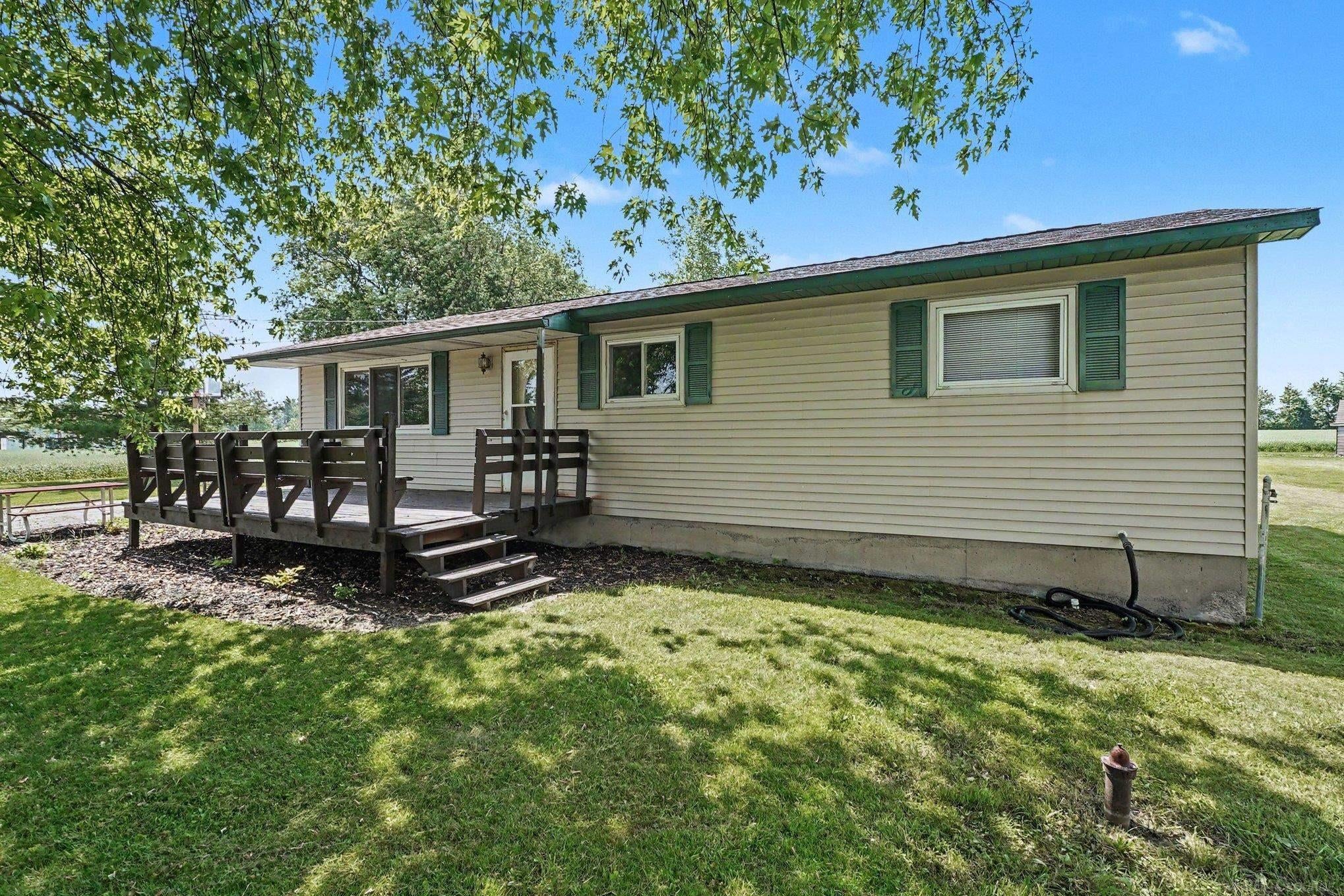 1944 E River Road