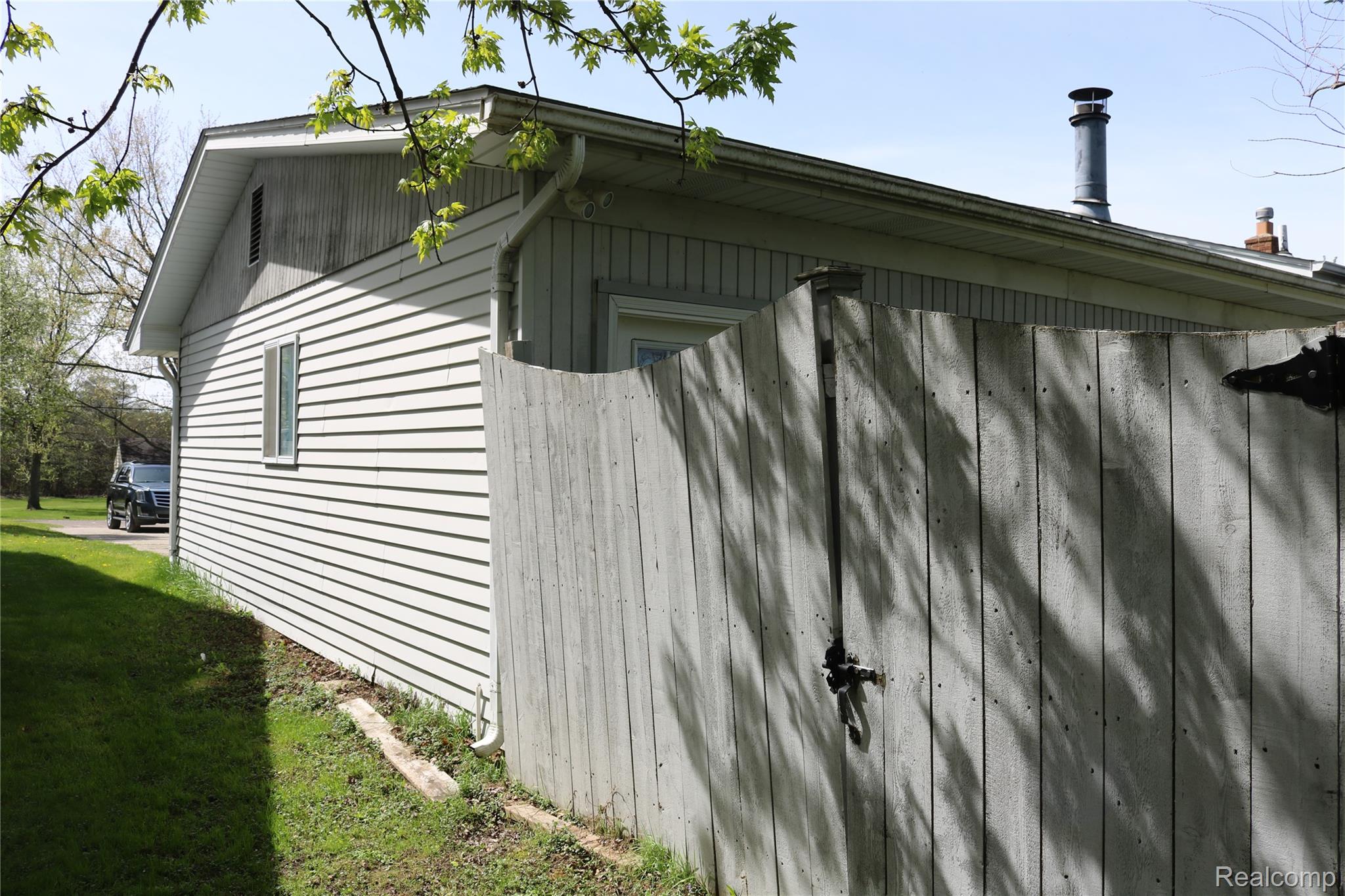 1073 Sarah Street