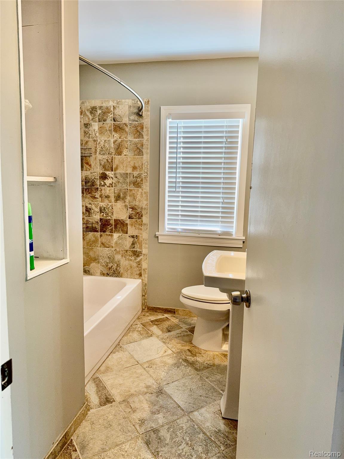 Berkley City, Michigan 48072, United States, 3 Bedrooms Bedrooms, ,3 BathroomsBathrooms,Residential,Active,205565