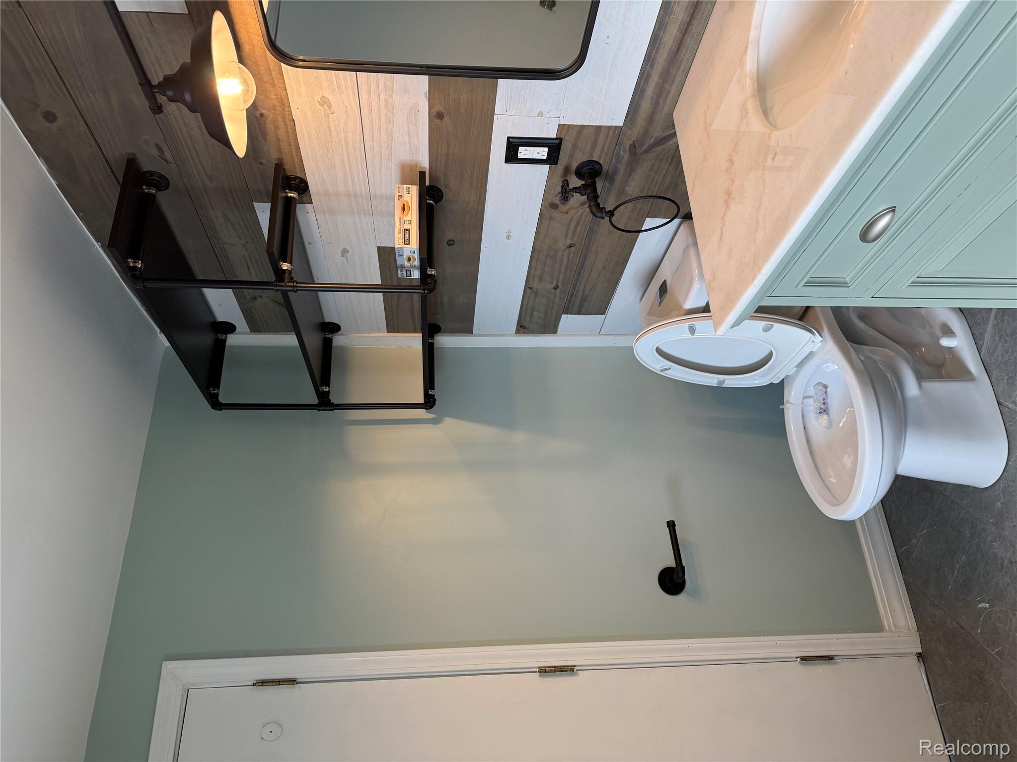 Berkley City, Michigan 48072, United States, 3 Bedrooms Bedrooms, ,3 BathroomsBathrooms,Residential,Active,205565