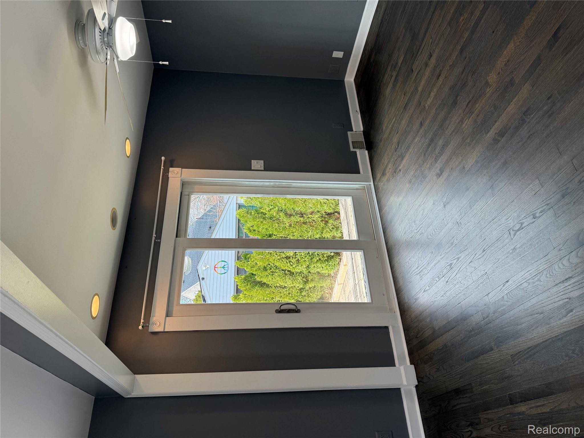 Berkley City, Michigan 48072, United States, 3 Bedrooms Bedrooms, ,3 BathroomsBathrooms,Residential,Active,205565