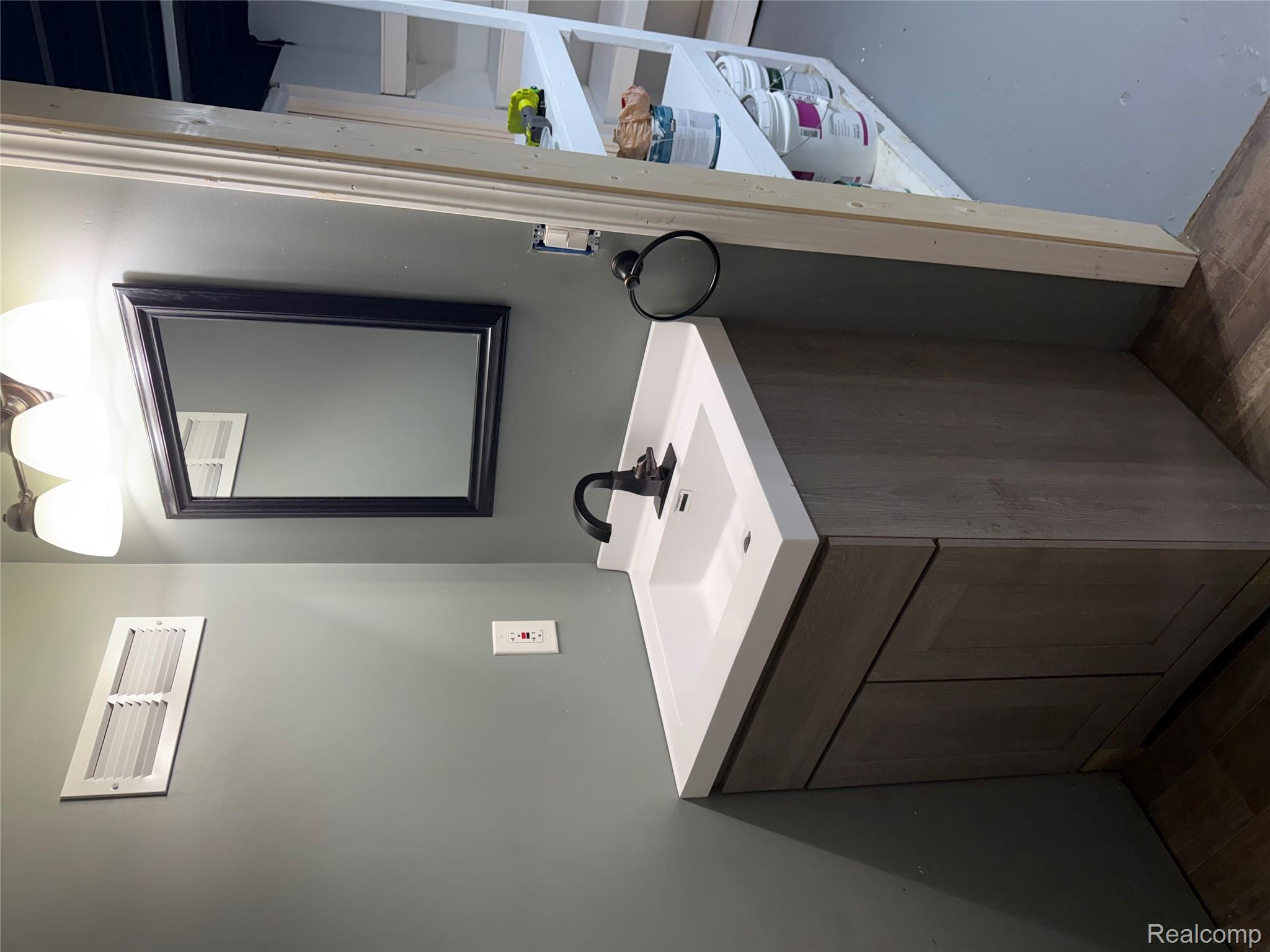 Berkley City, Michigan 48072, United States, 3 Bedrooms Bedrooms, ,3 BathroomsBathrooms,Residential,Active,205565