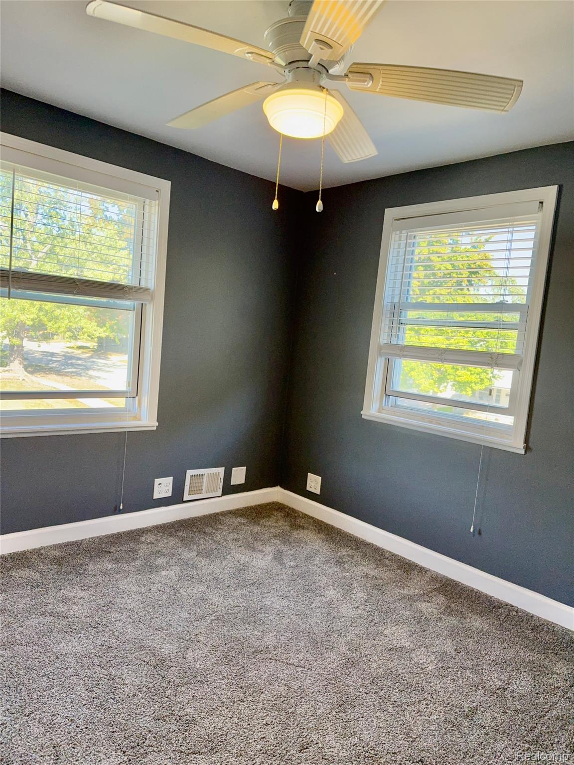 Berkley City, Michigan 48072, United States, 3 Bedrooms Bedrooms, ,3 BathroomsBathrooms,Residential,Active,205565