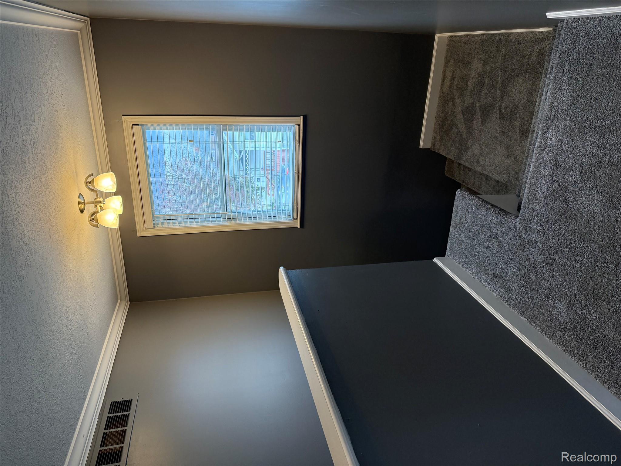 Berkley City, Michigan 48072, United States, 3 Bedrooms Bedrooms, ,3 BathroomsBathrooms,Residential,Active,205565