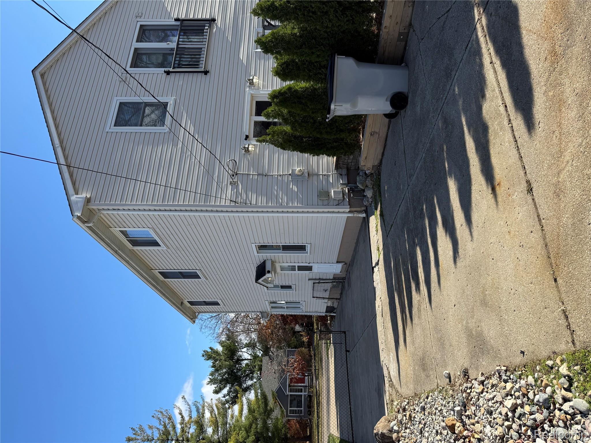 Berkley City, Michigan 48072, United States, 3 Bedrooms Bedrooms, ,3 BathroomsBathrooms,Residential,Active,205565