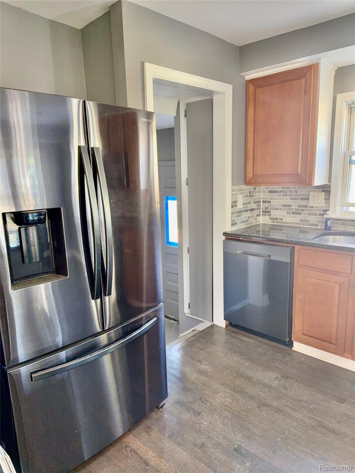 Berkley City, Michigan 48072, United States, 3 Bedrooms Bedrooms, ,3 BathroomsBathrooms,Residential,Active,205565