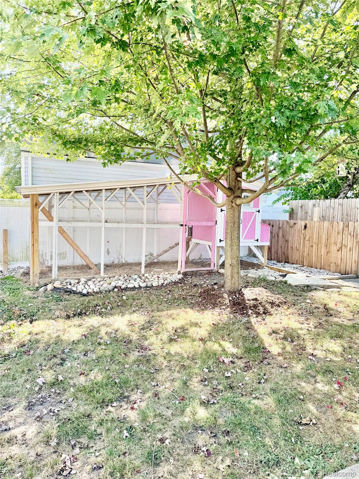 Berkley City, Michigan 48072, United States, 3 Bedrooms Bedrooms, ,3 BathroomsBathrooms,Residential,Active,205565