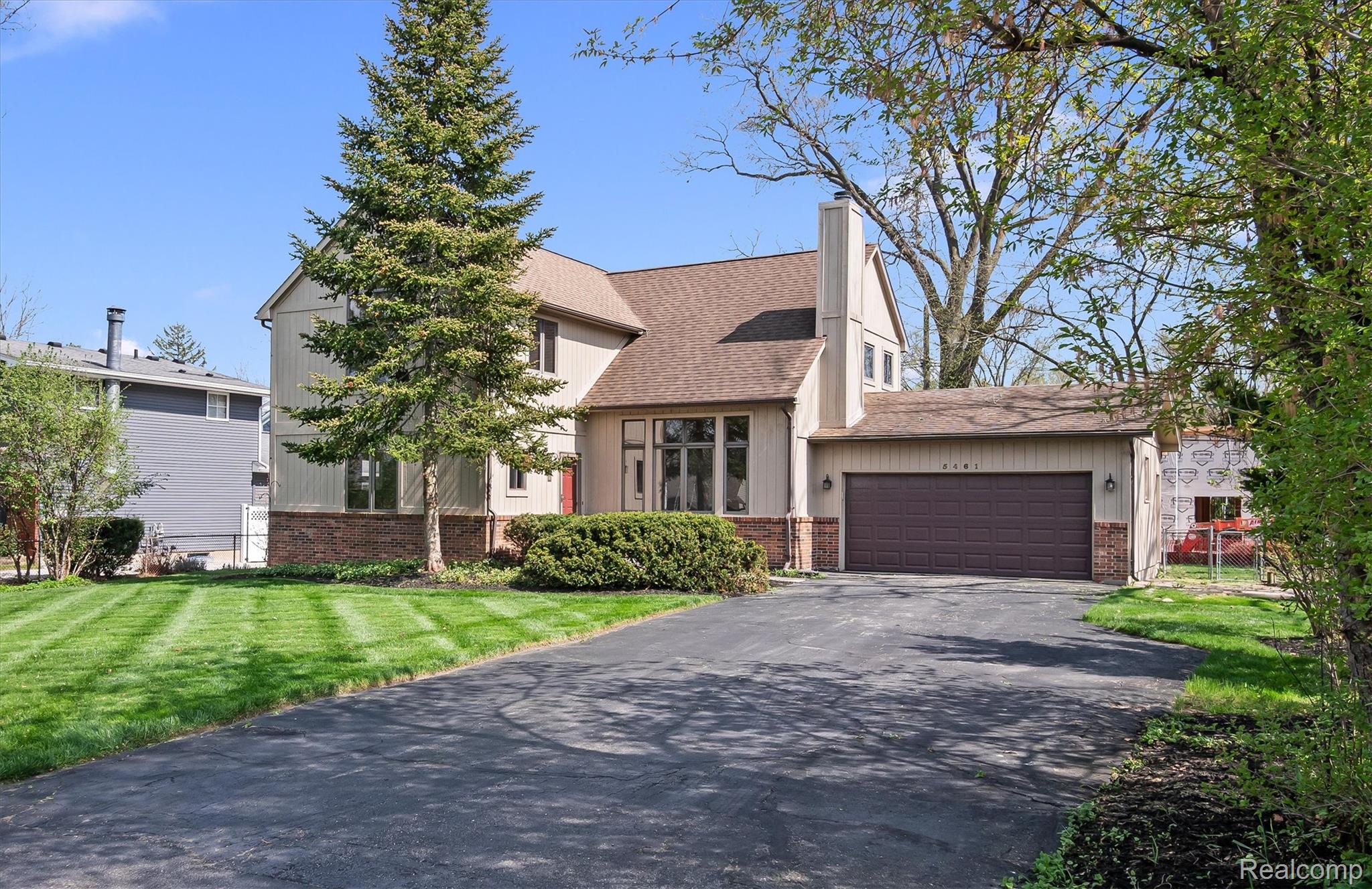 5461 Putnam Drive