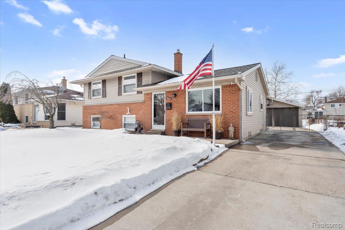 31664 Sweetbriar Drive