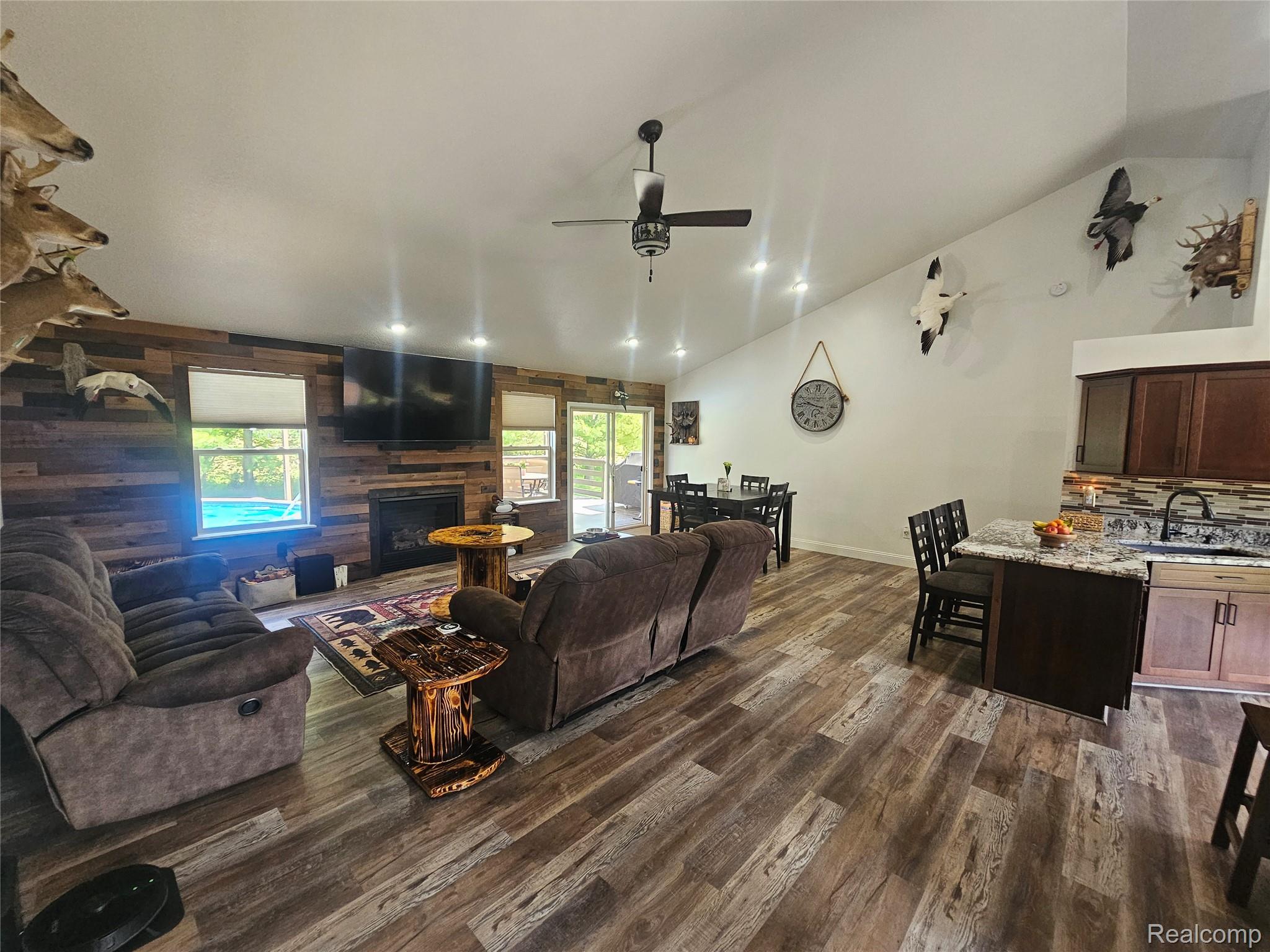 10331 Pine Valley Drive