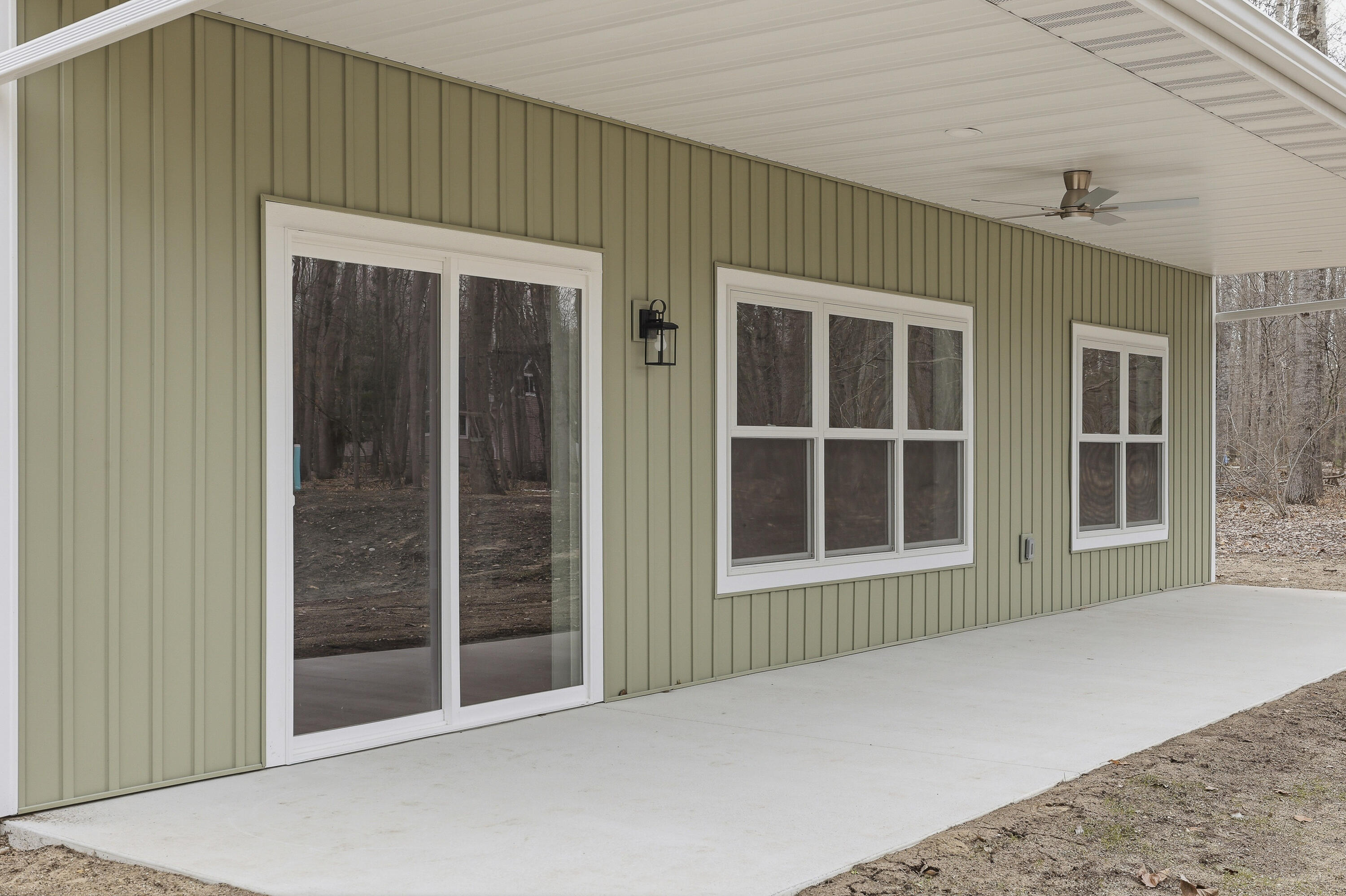 9215 Edgewater Drive