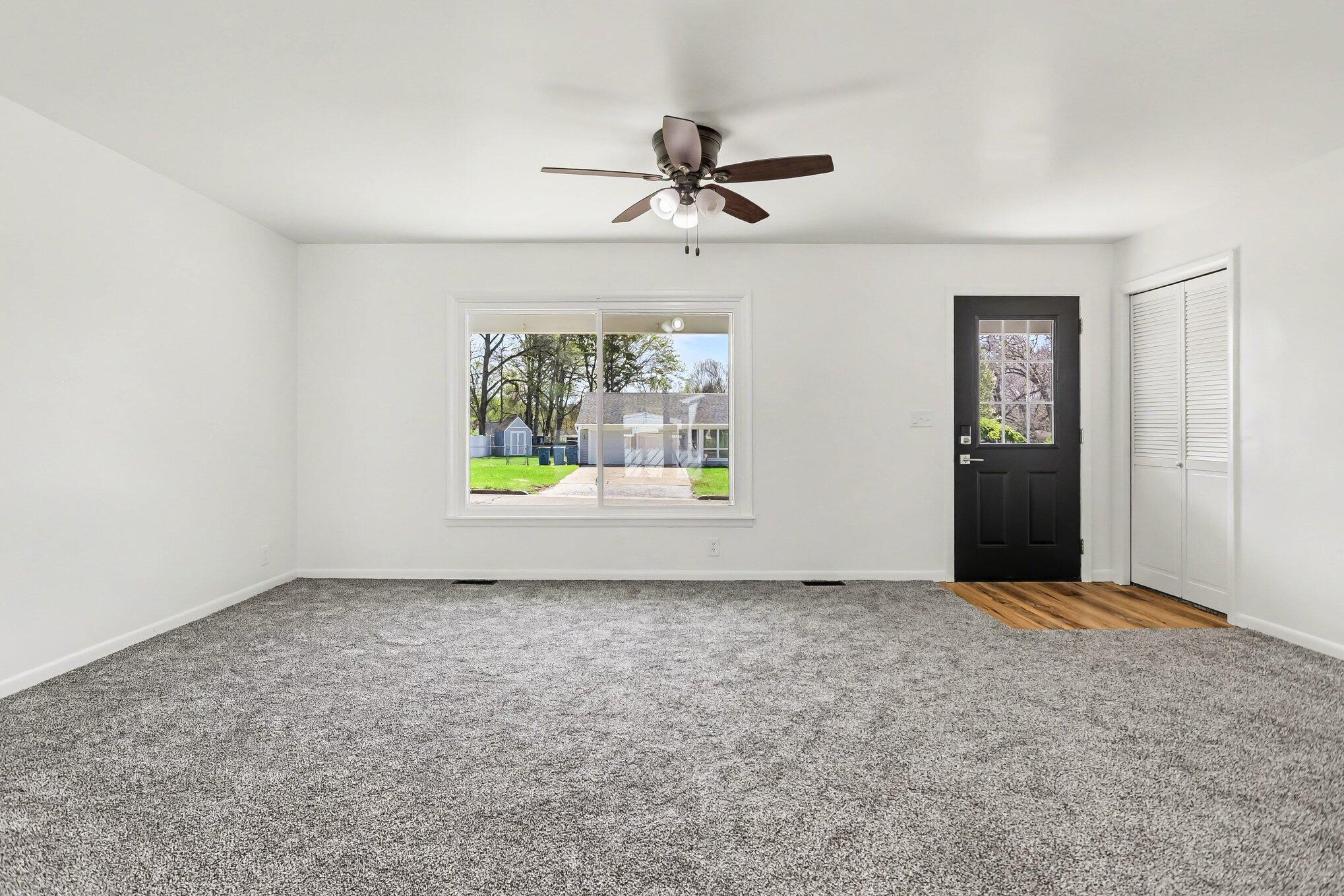 107 E Oakland Place