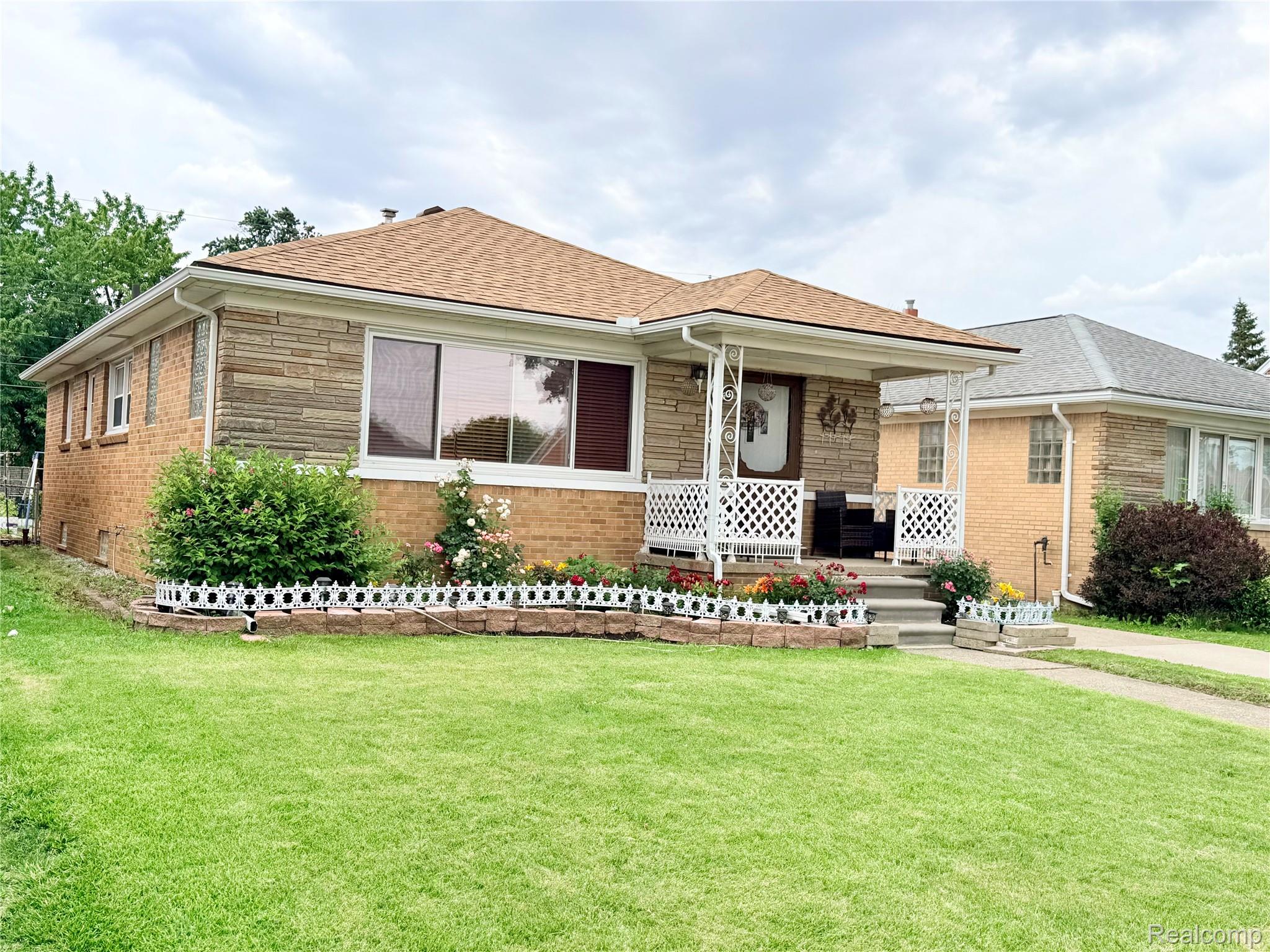 8152 Potomac