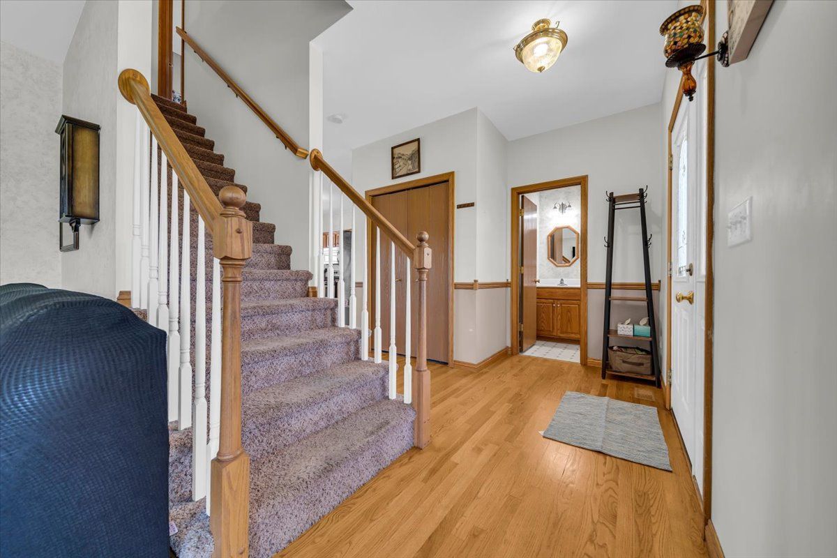 485 COUNTRY Drive