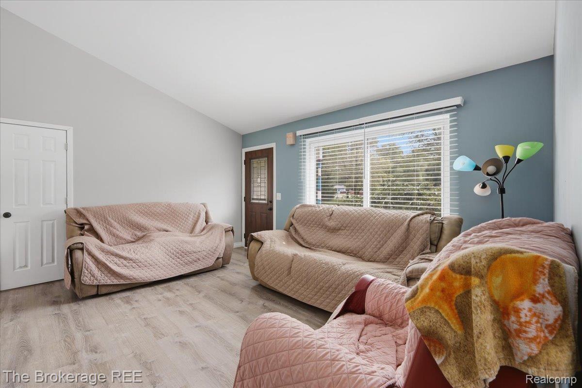 11282 Silver Lake Road
