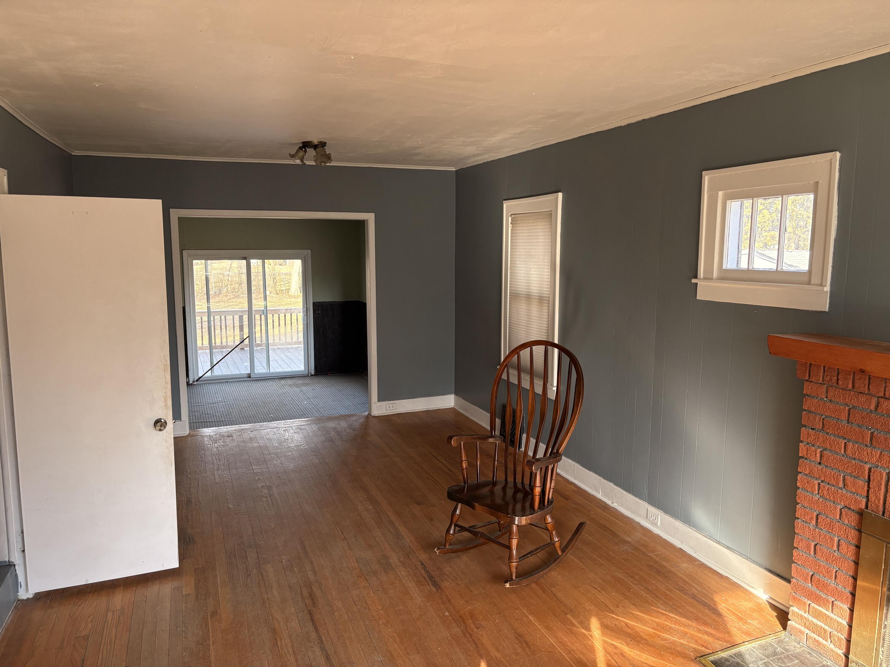 1893 Emily Court