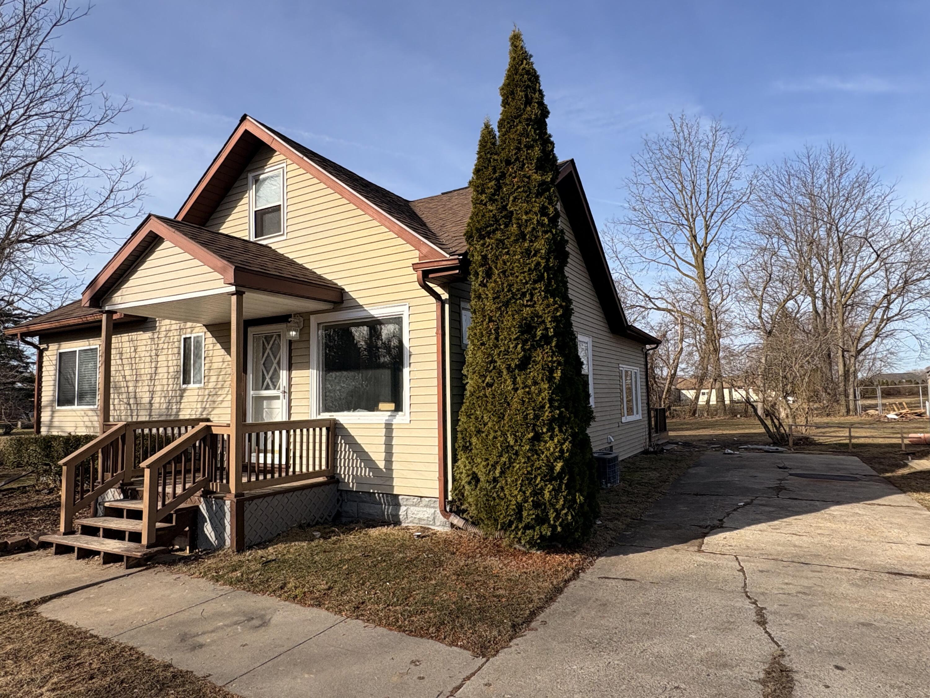 1893 Emily Court