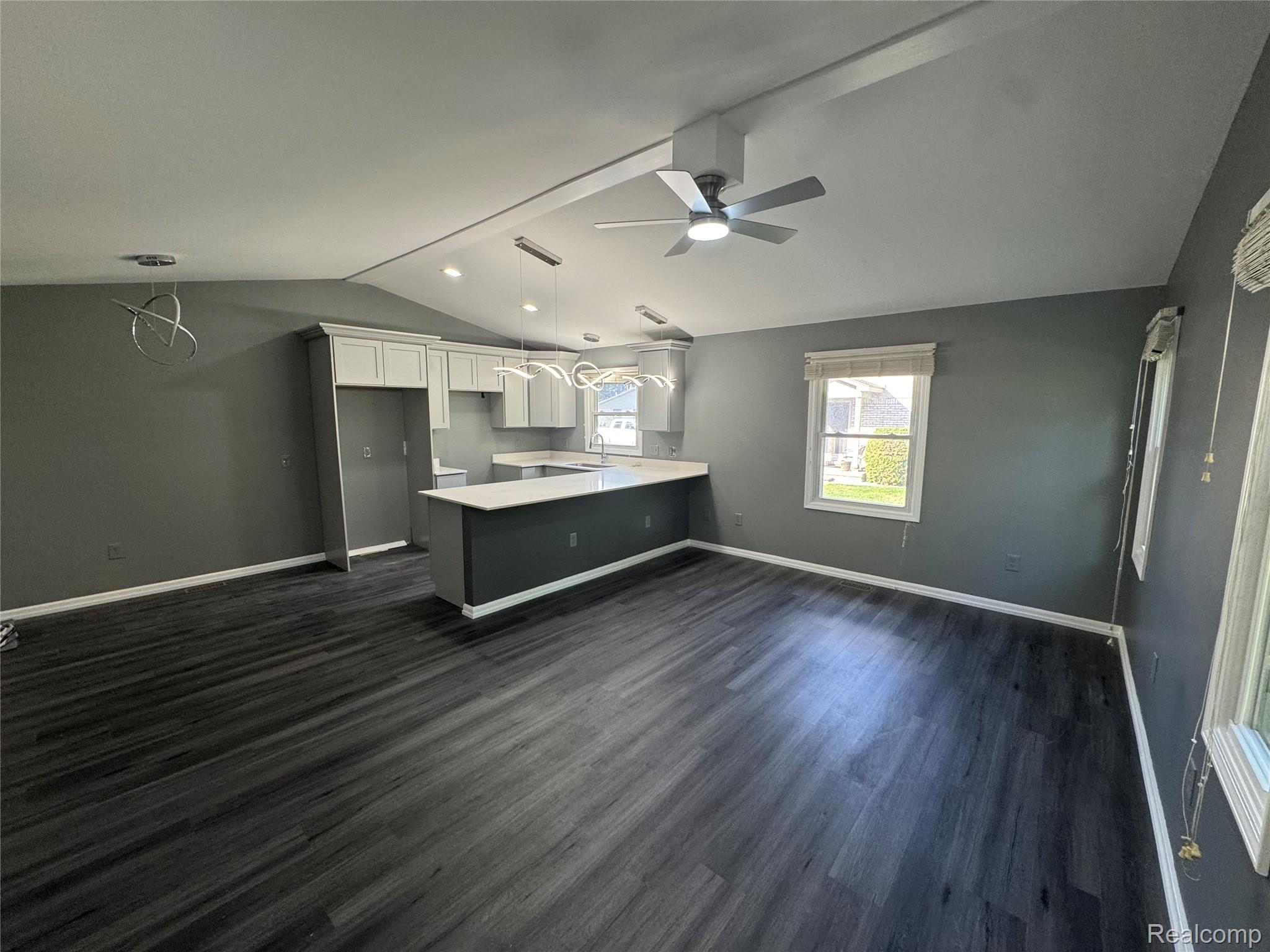 41912 King Edward Court