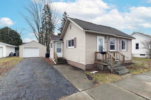 703 Main Street Essexville City MI 48732